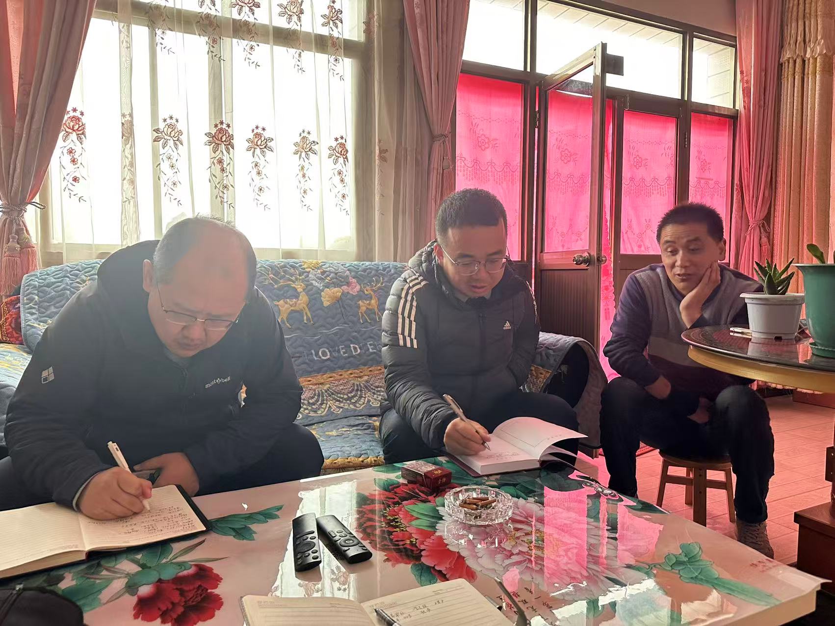 甘肃自然能源研究所驻村帮扶工作队开展重阳节主题文化实践活动