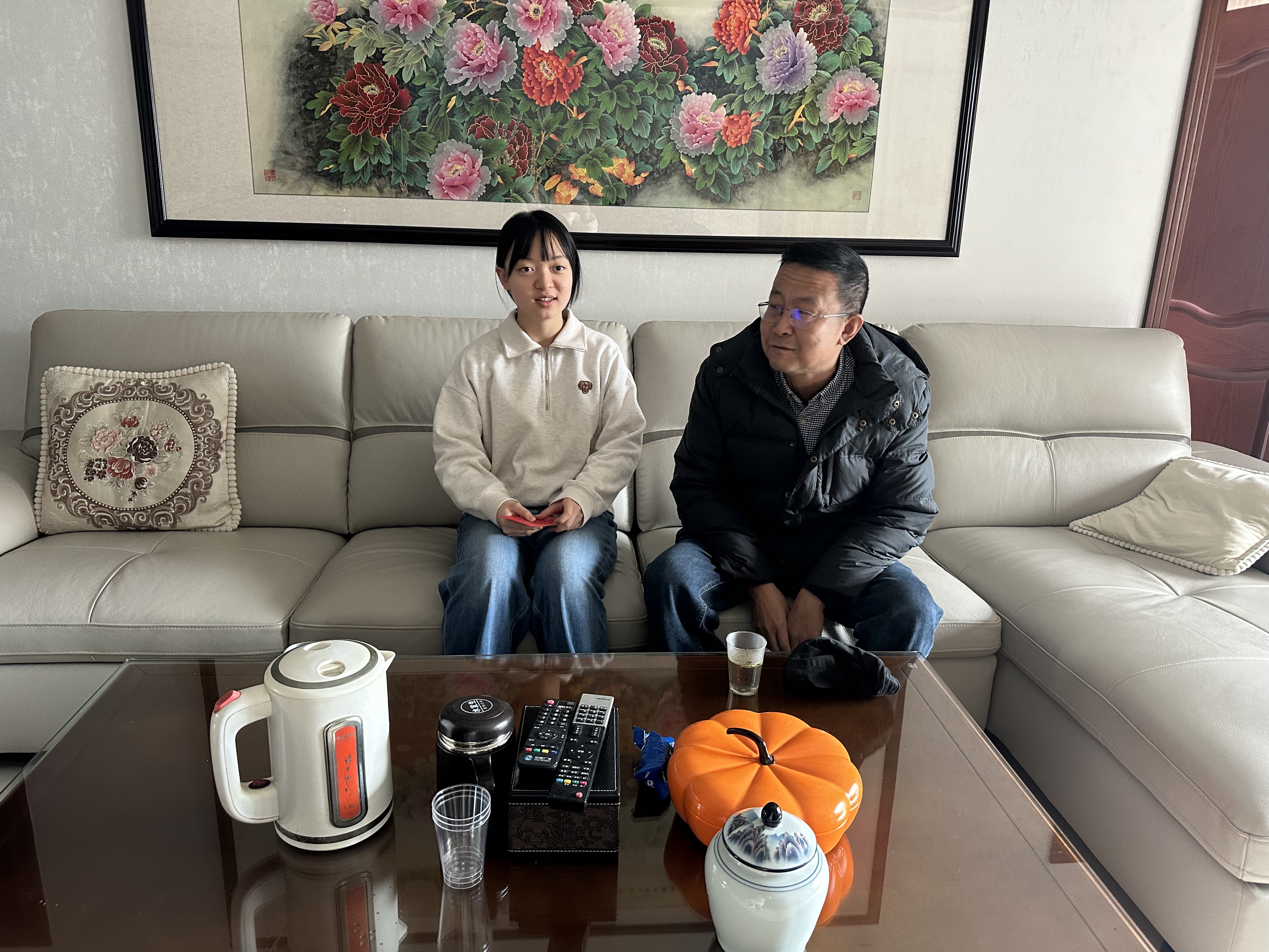 甘肃自然能源研究所春节前开展“结对关爱”走访慰问活动